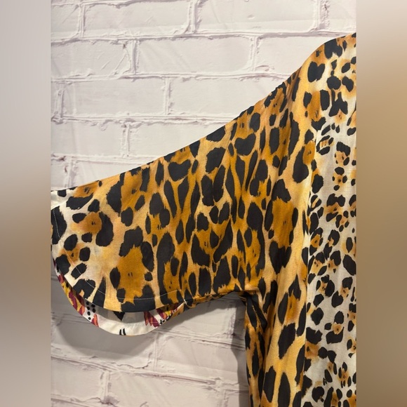 Chico’s new reversible kimono size small/medium - Picture 3 of 5